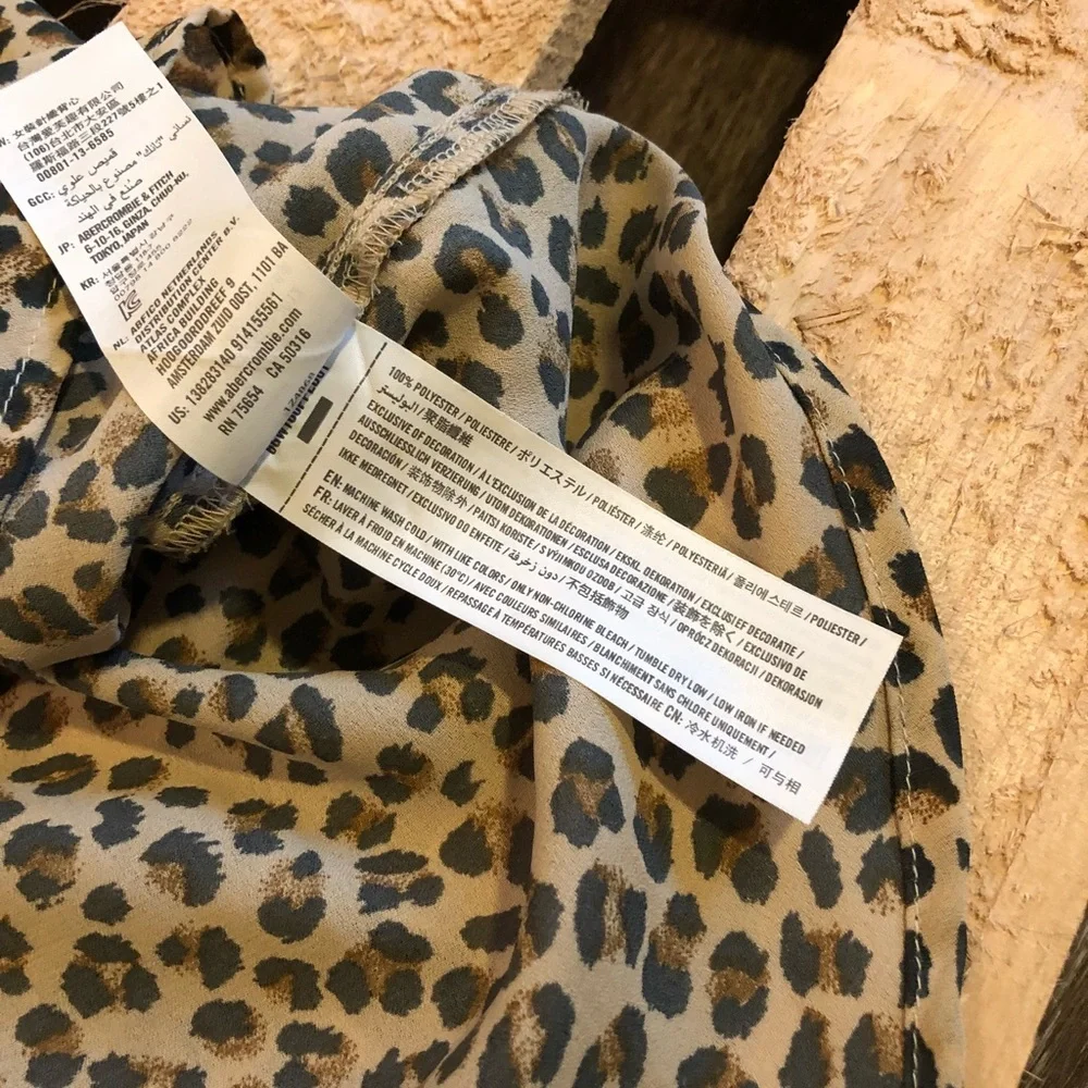 2[Abercrombie & Fitch] Leopard print, racer back. - Picture 3 of 3